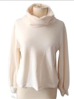 Wallflower Moss Turtle-Neck Velvet Sweater